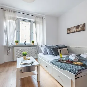  Апартаменты Marszalkowska 83 - Bezplatny Parking - Free Parking - W Pelni Wyposazona Kuchnia - 500m Do Dworca Centralnego - Okna Od Strony Dziedzinca - Wifi - Smart Tv Польша